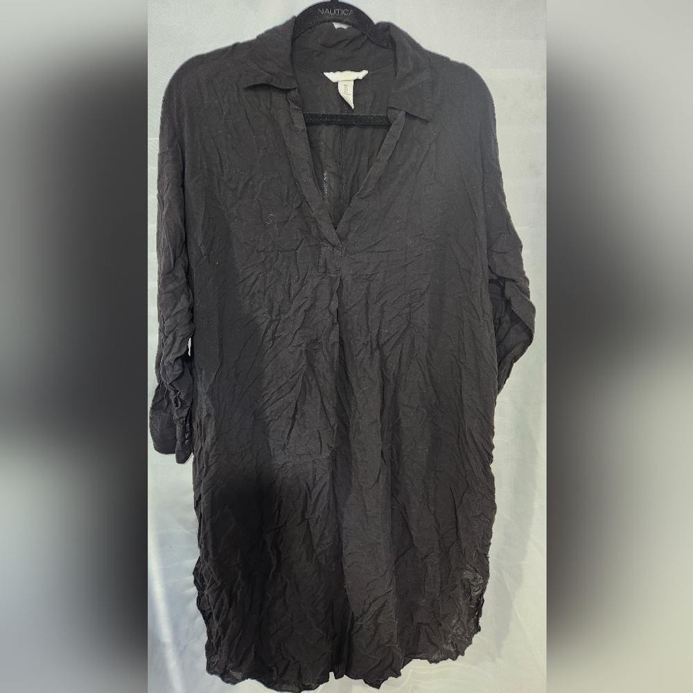 H&M Classic Black Top